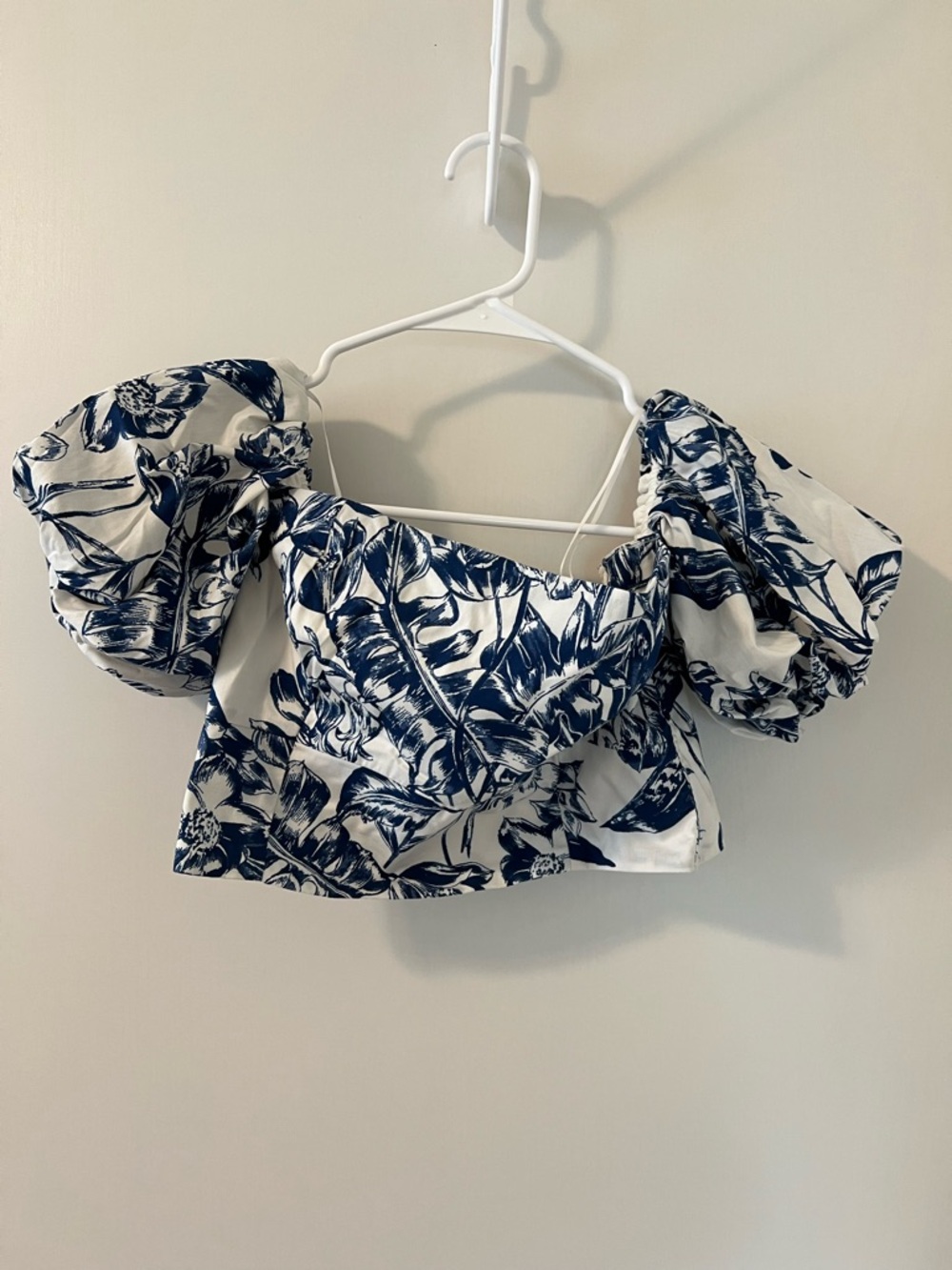 Abercrombie puff sleeve crop top